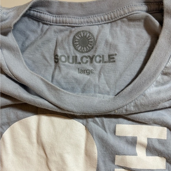Light blue SoulCycle t-shirt - Picture 2 of 2